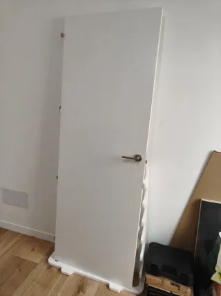 Vendo Puerta blanca como nueva