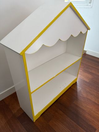 Estantería infantil casita blanca y amarilla