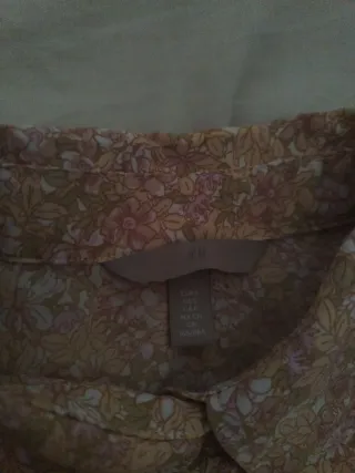 Blusa floral beige y rosa