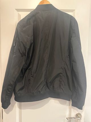 Chaqueta Zara Man Negra
