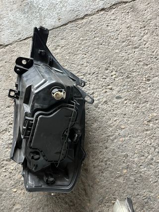 Faros Citroen C3 9647214180