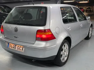 Volkswagen Golf 2003