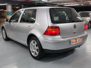 Volkswagen Golf 2003