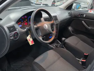 Volkswagen Golf 2003