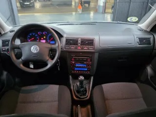 Volkswagen Golf 2003