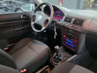 Volkswagen Golf 2003