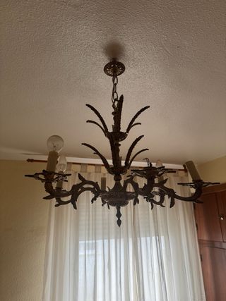 Lámpara de bronce estilo clásico