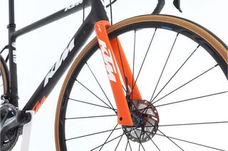 KTM Revelator Alto Team (carretera) t.52 Reacondicionada