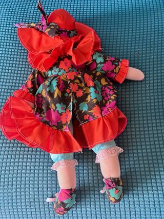 Muñeca de trapo y fieltro vintage