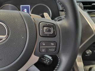 Lexus NX 300H PREMIUM 2WD