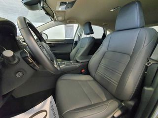 Lexus NX 300H PREMIUM 2WD