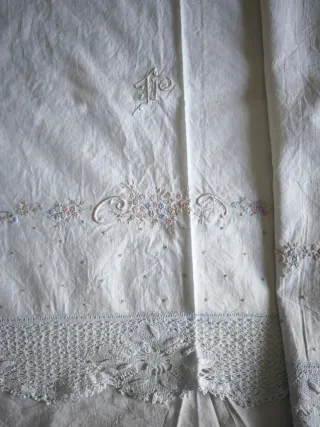 Antiguo juego sábanas algodón bolillos