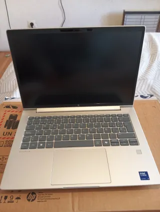 HP EliteBook 6 G1i Portátil 16