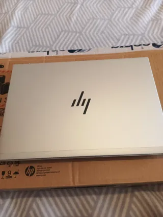 HP EliteBook 6 G1i Portátil 16