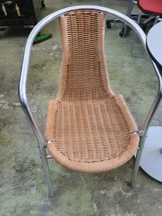 Lote de 6 mesas y 8 sillas aluminio,bares cafeteri