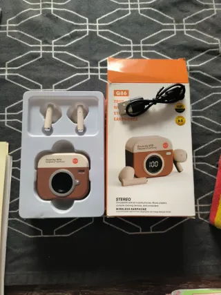 Auriculares Bluetooth Q86 Diseño Cámara