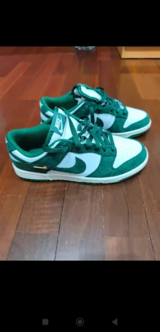 Zapatillas Nike Dunk Low Verdes y Blancas