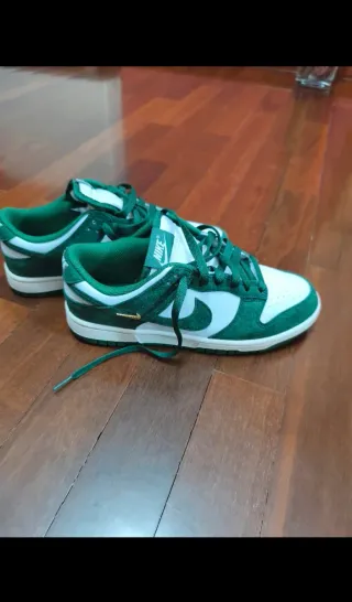 Zapatillas Nike Dunk Low Verdes y Blancas