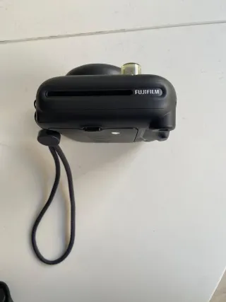 Cámara Fujifilm Instax Mini 11 Negra