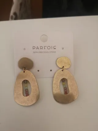 Pendientes Parfois dorados con piedras