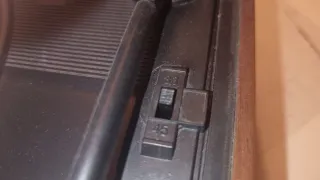 Tocadiscos Retro Marrón y Negro