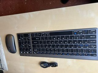 Combo Teclado y Ratón Inalámbricos Gris