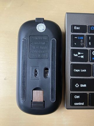 Combo Teclado y Ratón Inalámbricos Gris