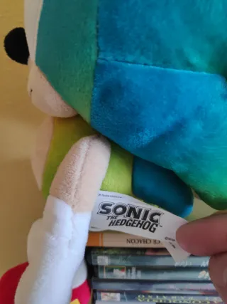 Peluche Sonic The Hedgehog verde y azul