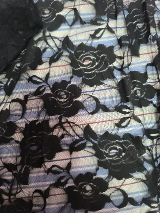 Traje niña negro con peineta