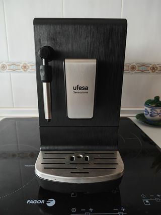 Cafetera UFESA Superautomatica Sensazione