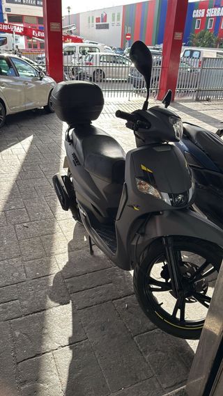 Peugeot Tweet 125 GT Gris