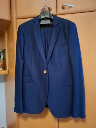 Traje azul chaqueta y pantalón