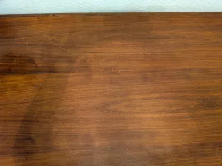 Escritorio de madera clásico