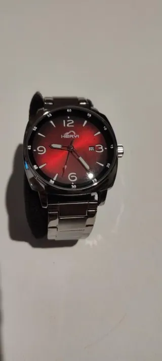 Reloj Heryi esfera roja y pulsera plateada