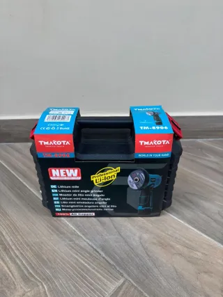 Smerigliatrice angolare a batteria MAKOTA