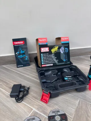 Smerigliatrice angolare a batteria MAKOTA