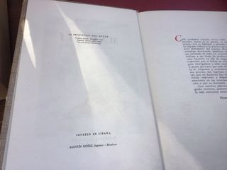 Libro juvenil antiguo