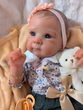 Reborn realizada con genesis horneada y barnizada