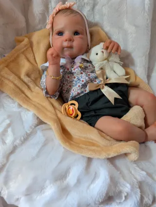 Reborn realizada con genesis horneada y barnizada