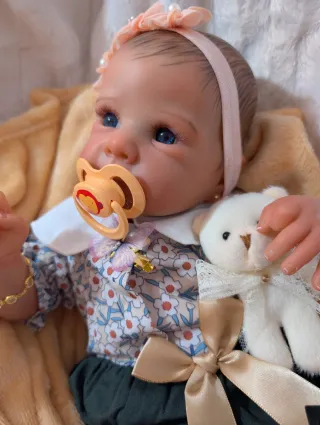 Reborn realizada con genesis horneada y barnizada