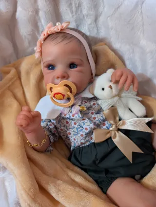 Reborn realizada con genesis horneada y barnizada