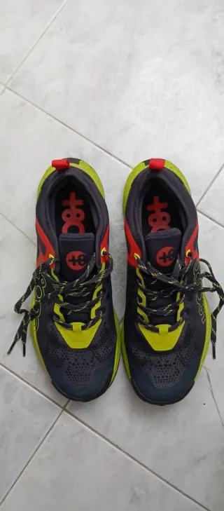 Zapatillas deportivas +8000 negras y verdes