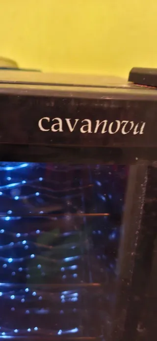 Vinoteca para 24 botellas