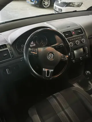 Volkswagen Touran 2012