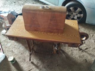 Máquina de coser SIGMA antigua