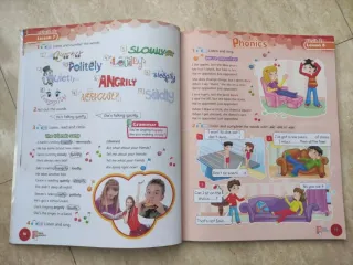 YOUNG ACHIEVERS 4 STUDENT'S BOOK