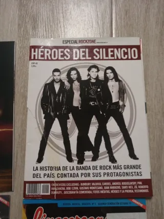 LOTE 4 REVISTAS HEROES DEL SILENCIO Y BUNBURY