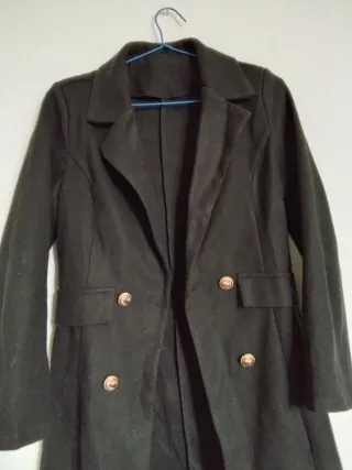 Abrigo negro Shein botones dorados Talla S