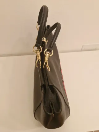 Borsa Roberta di Camerino nera con dettagli rossi