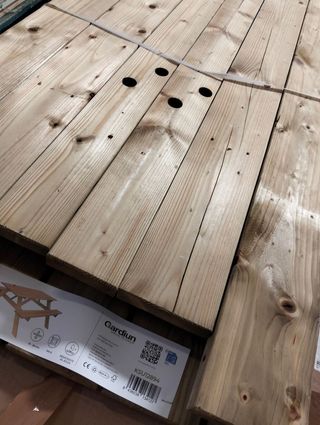 Mesa picnic madera 165x154x75 cm Essential 6-8